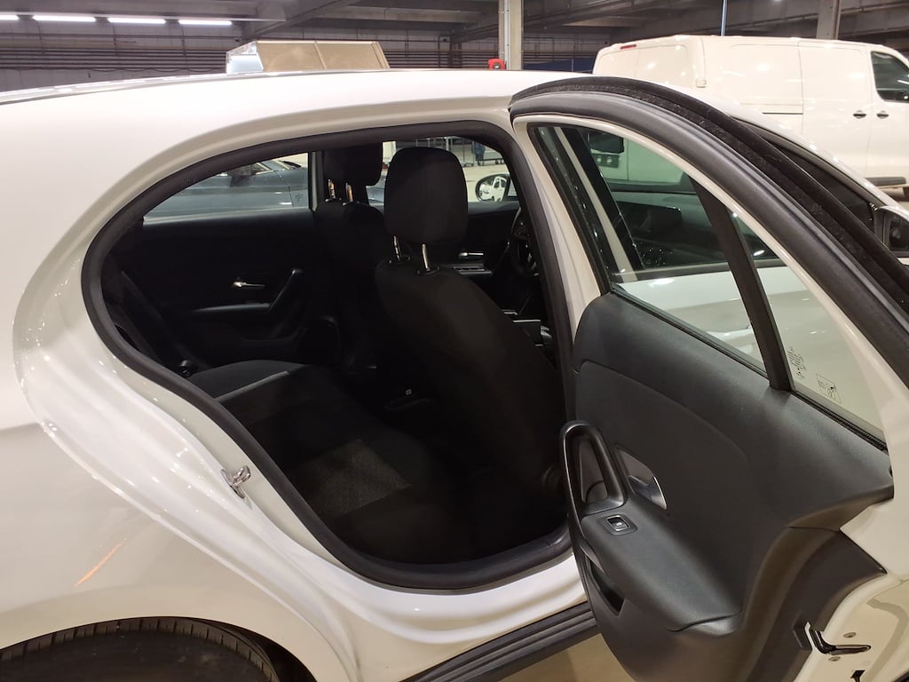 MERCEDES-BENZ CLASS A (W177) A 160 photo