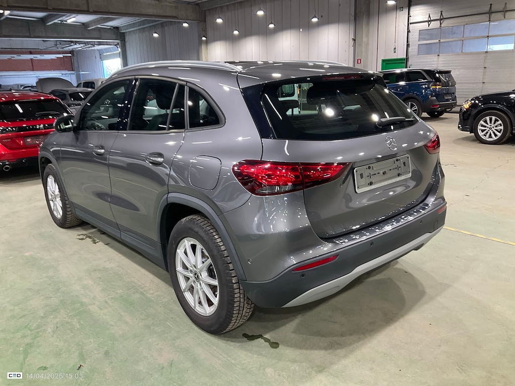 MERCEDES-BENZ GLA 2.0 GLA 180 D DCT BUSINESS SOLUTION photo