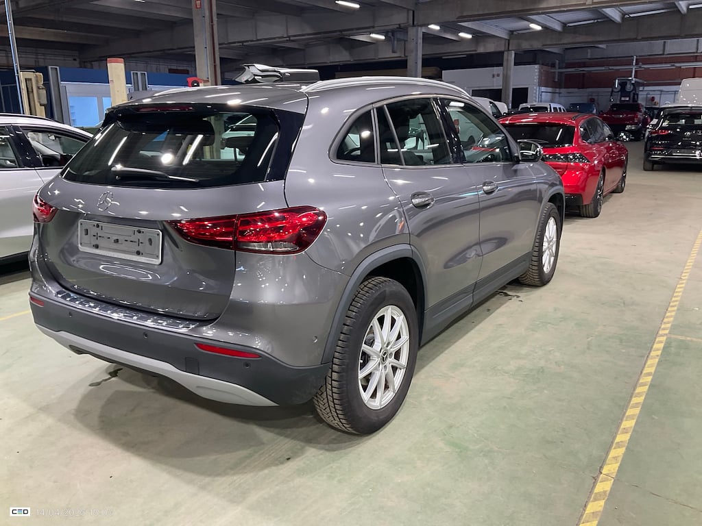MERCEDES-BENZ GLA 2.0 GLA 180 D DCT BUSINESS SOLUTION photo