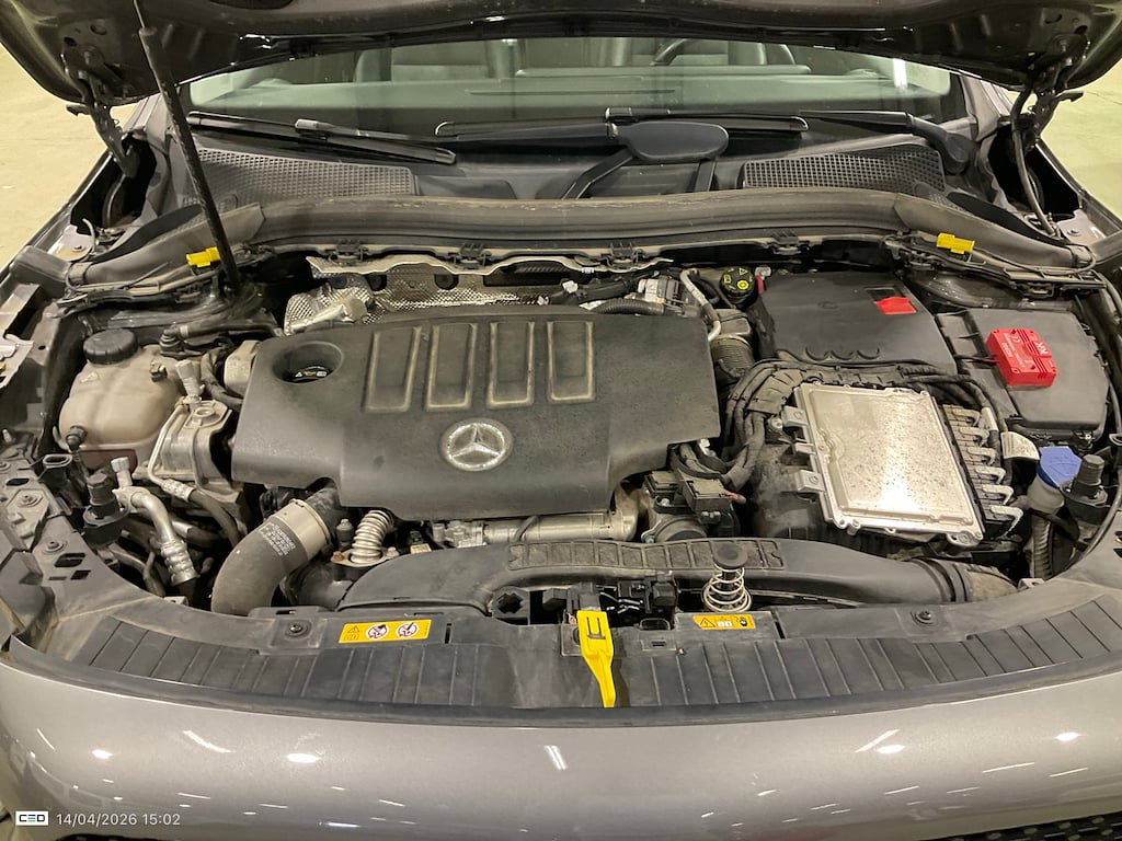 MERCEDES-BENZ GLA 2.0 GLA 180 D DCT BUSINESS SOLUTION photo