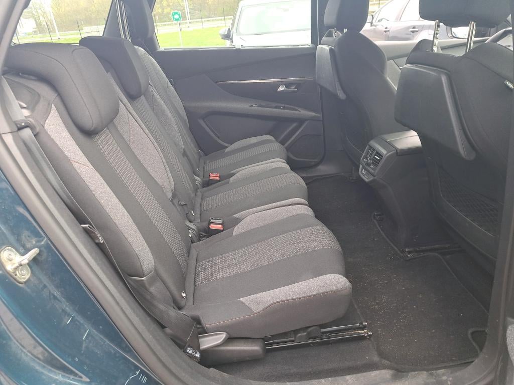 PEUGEOT 5008 1.5 BLUEHDI 130 ACTIVE PACK photo