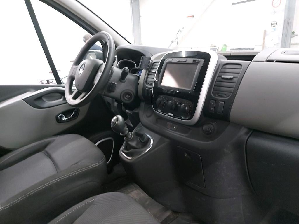 RENAULT - REN TRAFIC B/F L2H1 dCi 95PK ST Grand Confort 2.9T With Media Nav &amp; Trafic I Pack &amp;  Rear Park Sensors photo