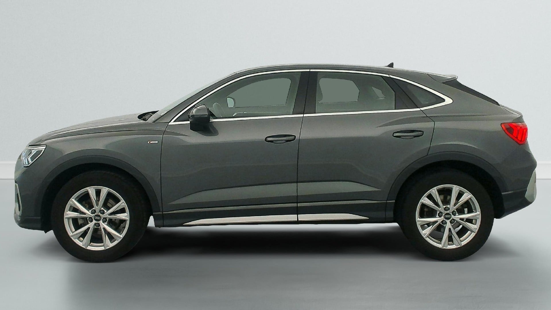 Audi Q3 Sportback 35 TFSI 150 ch S tronic 7 S line photo