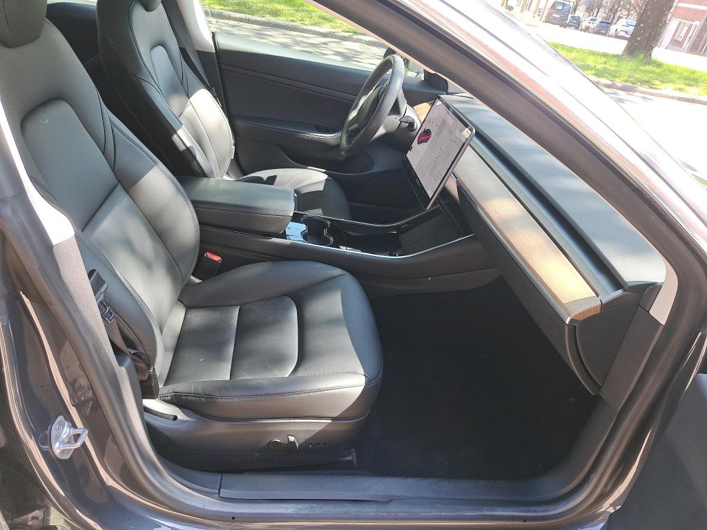 TESLA - TES MODEL 3 Standard RWD Plus 306PK   * ELECTRIC * photo