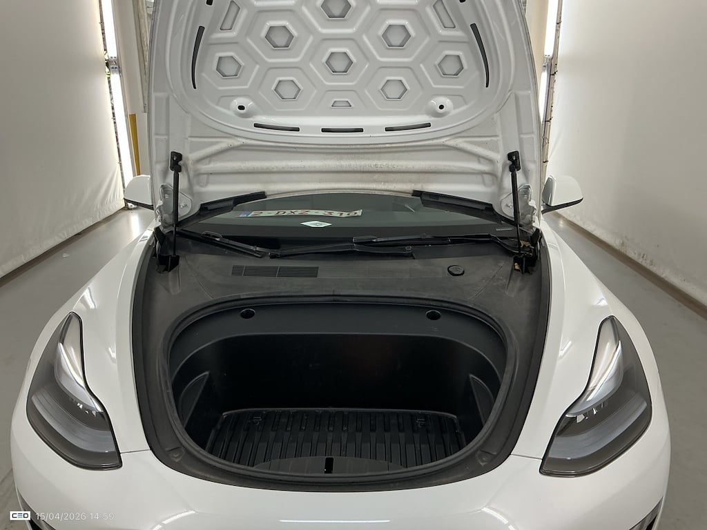 TESLA MODEL 3 BEV LONG RANGE RWD AUTO photo