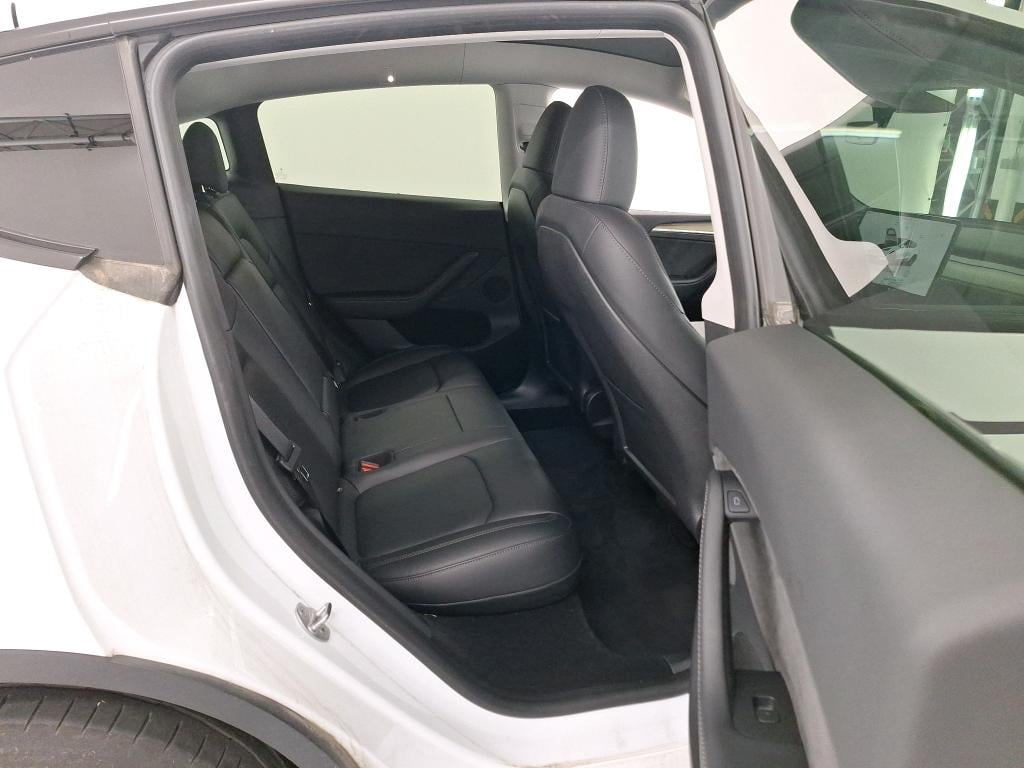 TESLA MODEL Y BEV LONG RANGE AUTO 4WD photo