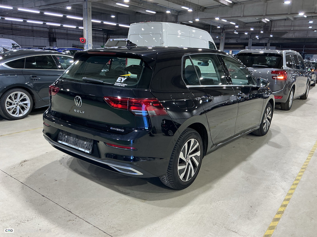 VOLKSWAGEN GOLF VIII 1.4 EHYBRID STYLE BUSINESS DSG photo