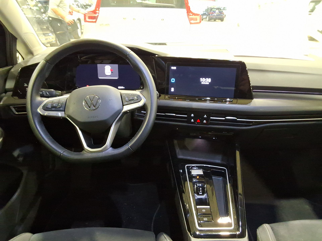 VOLKSWAGEN GOLF VIII 1.4 EHYBRID STYLE BUSINESS DSG photo