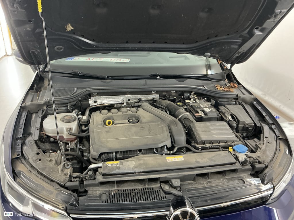 VOLKSWAGEN GOLF VIII 1.5 eTSI Life OPF DSG photo