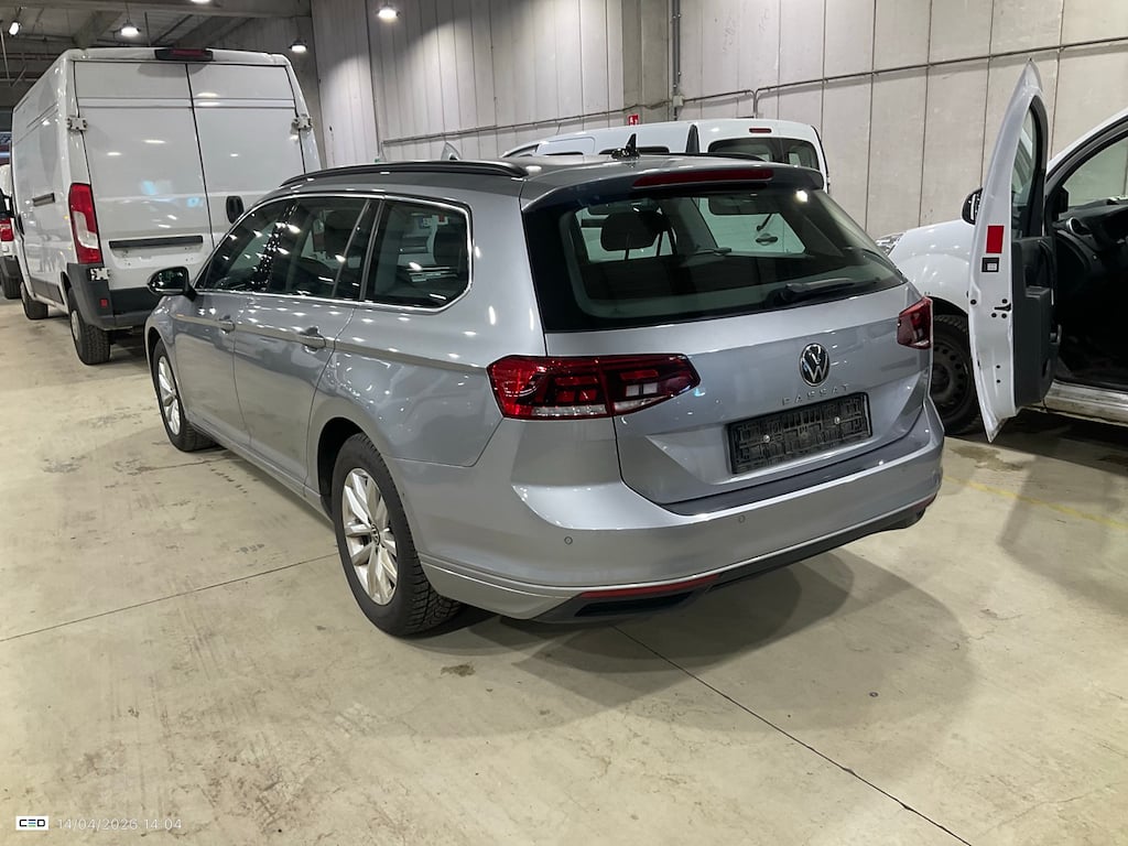 VOLKSWAGEN PASSAT VARIANT 1.5 TSI OPF VARIANT STYLE photo