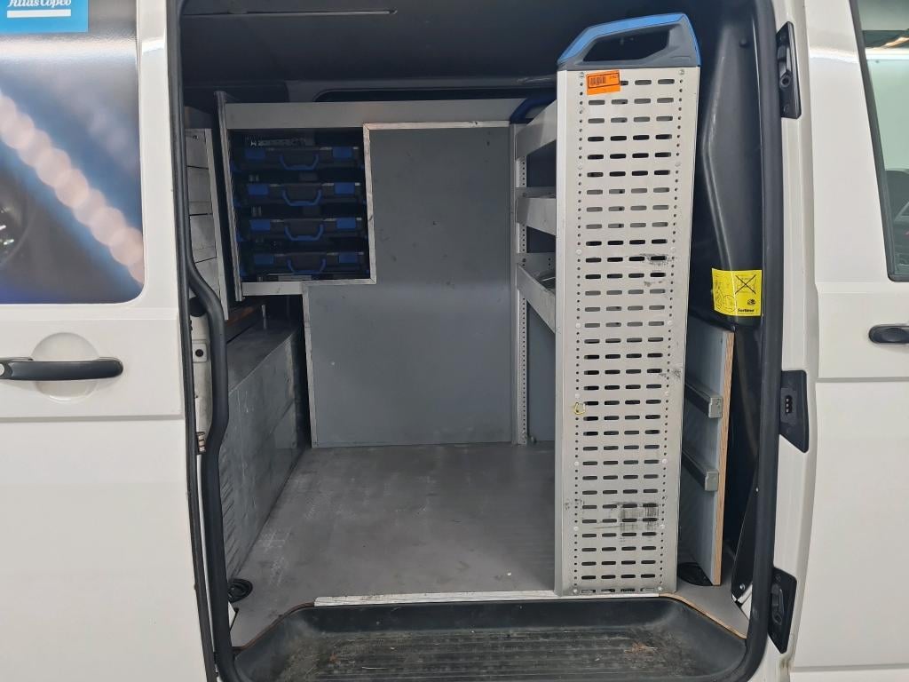 VOLKSWAGEN TRANSPORTER 1400 FOU SWB DSL - 2.0 TDi SCR BMT photo