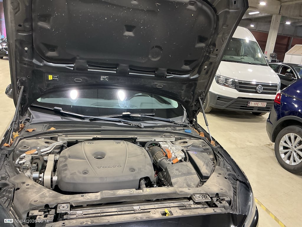 VOLVO V60 2.0 T6 RECHARGE GEARTR INSCRIPTION EXPR photo