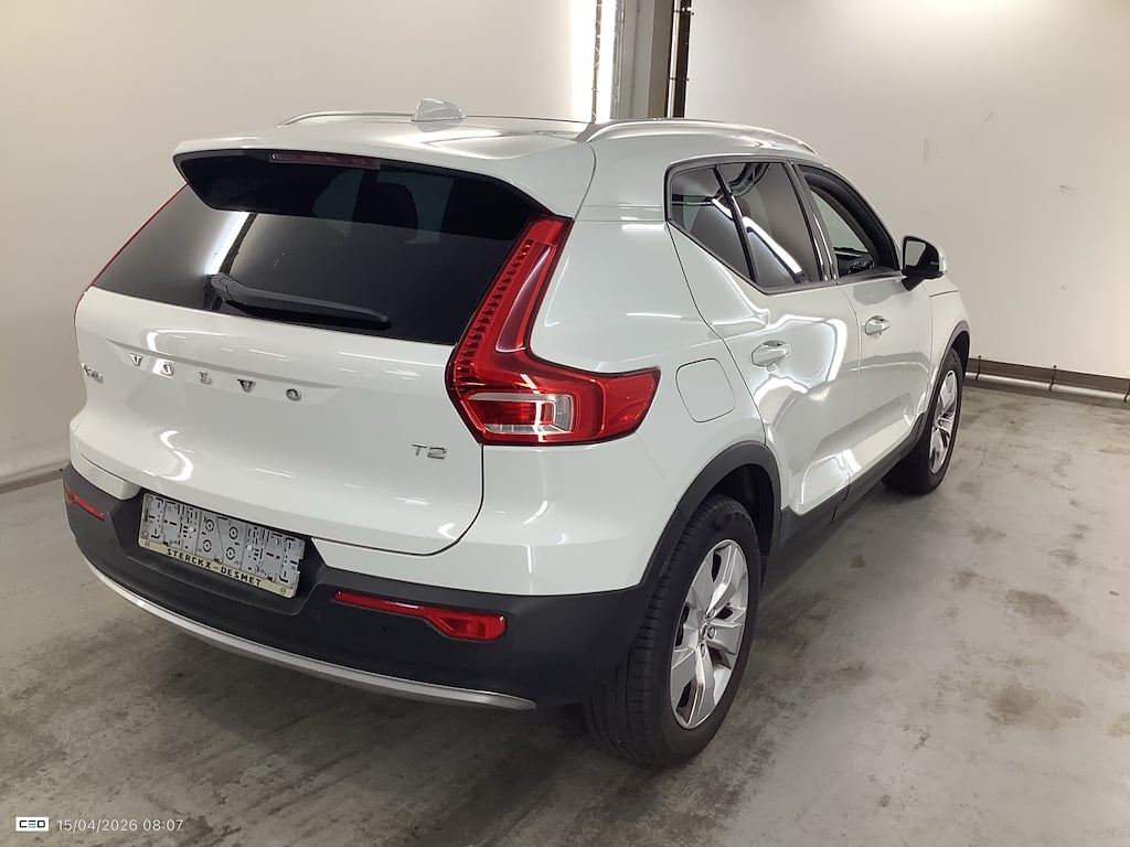 VOLVO XC40 1.5 T2 MOMENTUM PRO photo
