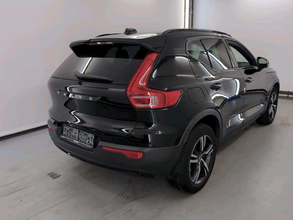 VOLVO XC40 1.5 T2 R-DESIGN AUTO photo