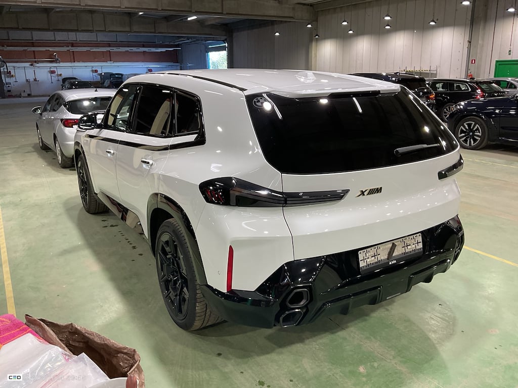 BMW XM 4.4 PHEV AUTO photo