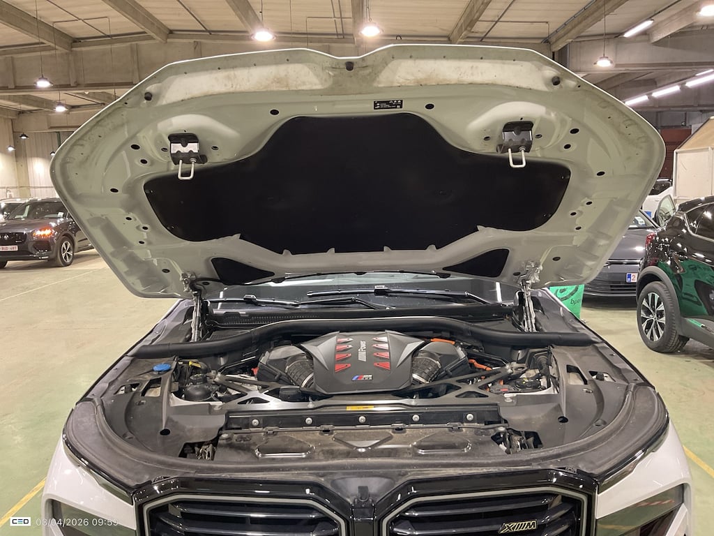 BMW XM 4.4 PHEV AUTO photo