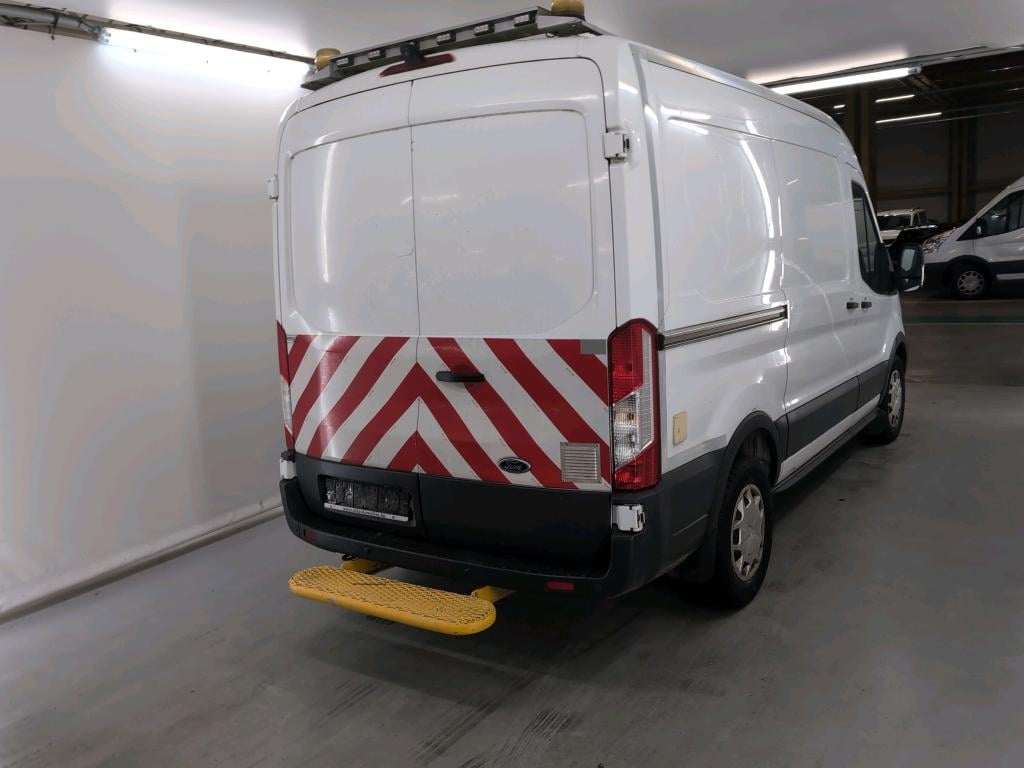 FORD TRANSIT 2T 350M FOU MWB HR DSL 2.0 TDCi L2H2 Trend STOCK photo