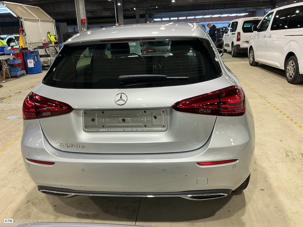 MERCEDES-BENZ A-CLASS 1.3 A 250 E LUXURY LINE DCT photo