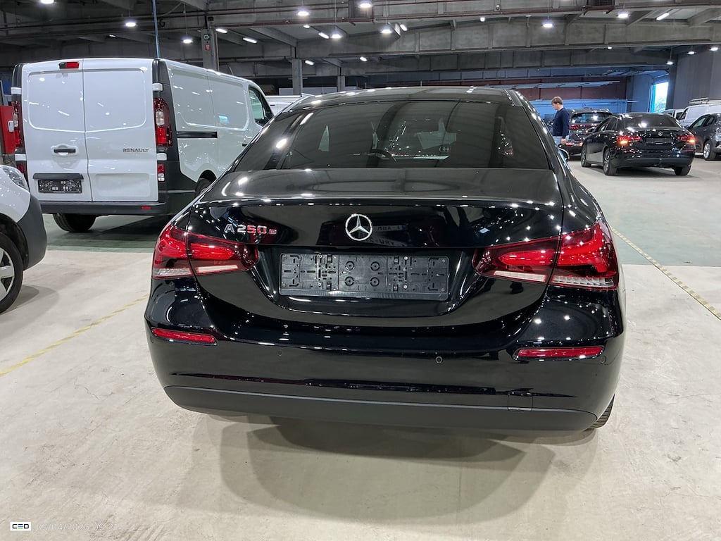 MERCEDES-BENZ A-CLASS LIMOUSINE 1.3 A 250 E DCT photo