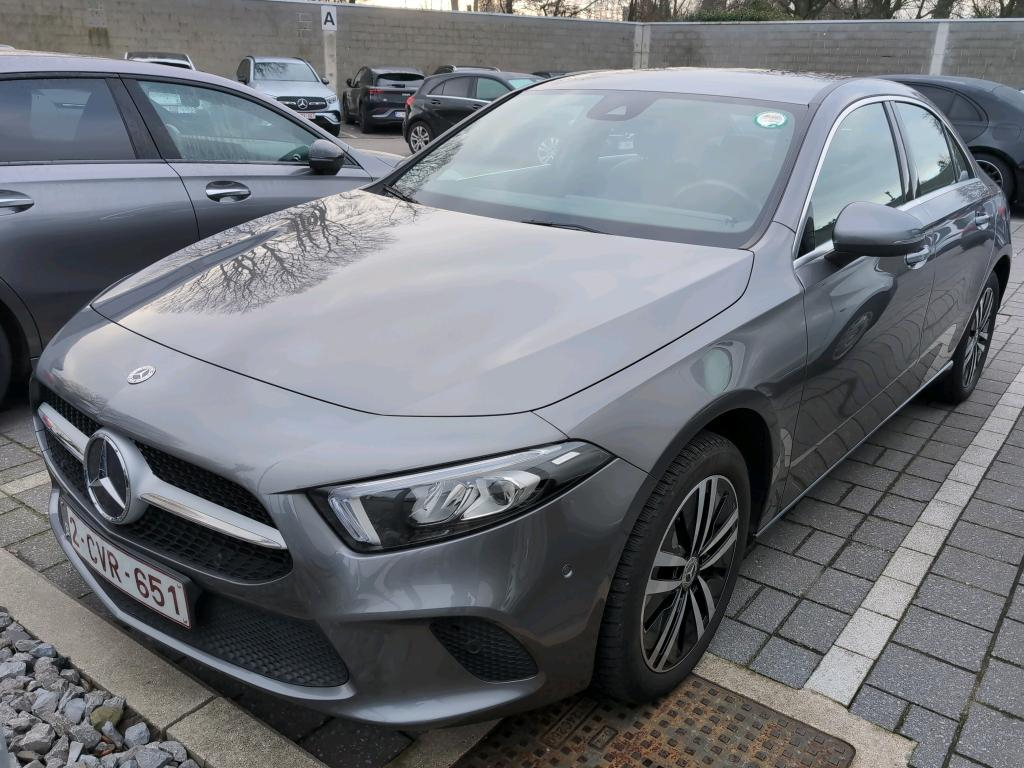 MERCEDES-BENZ A-CLASS LIMOUSINE 1.3 A 250 E LUXURY LINE DCT
