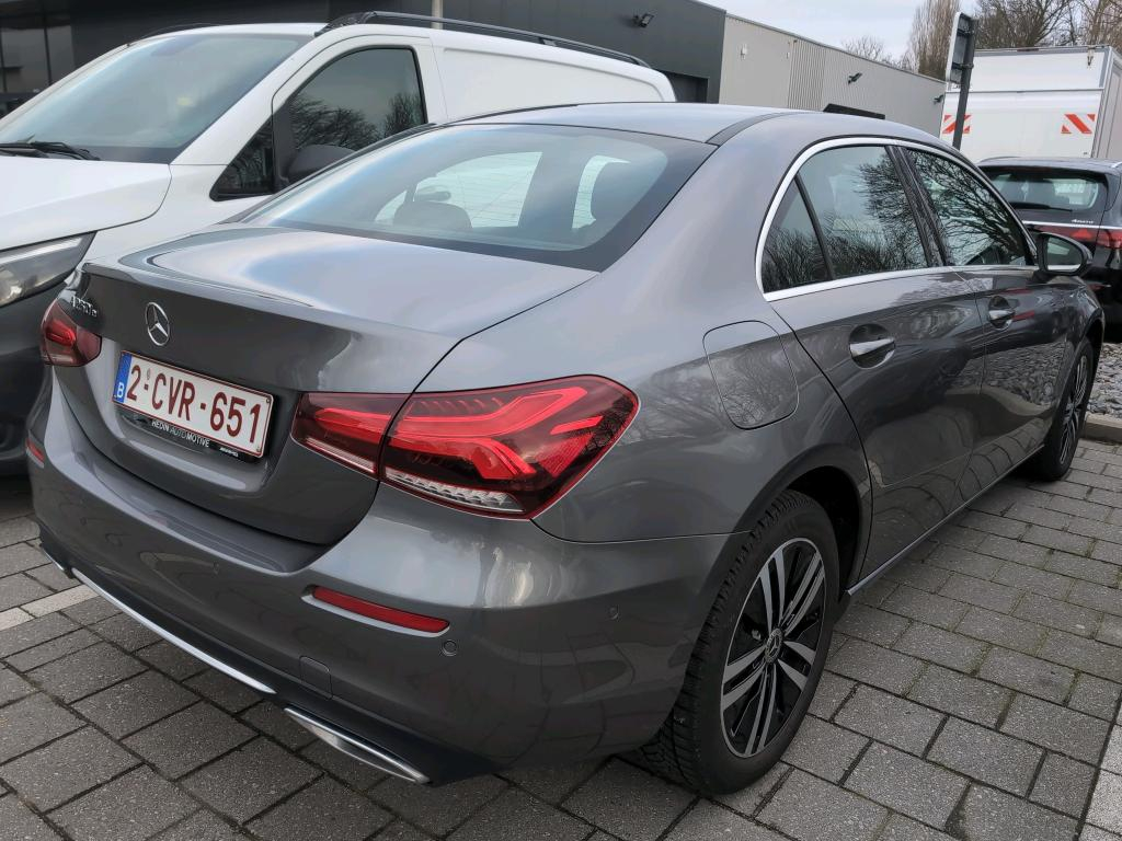 MERCEDES-BENZ A-CLASS LIMOUSINE 1.3 A 250 E LUXURY LINE DCT photo