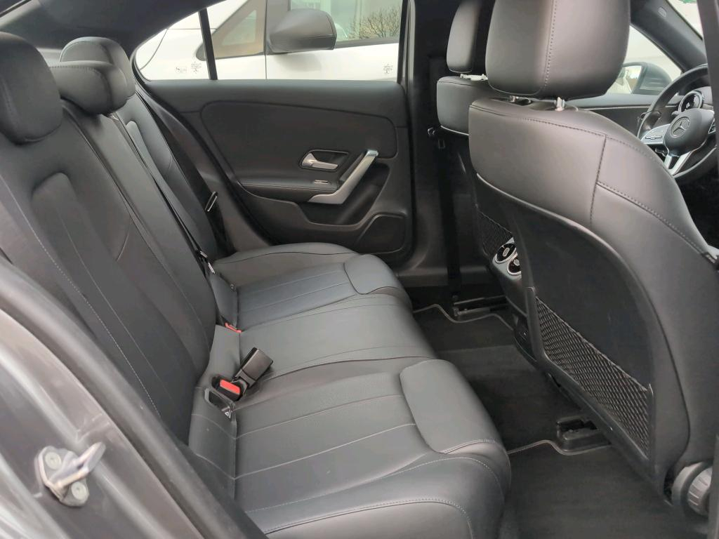 MERCEDES-BENZ A-CLASS LIMOUSINE 1.3 A 250 E LUXURY LINE DCT photo