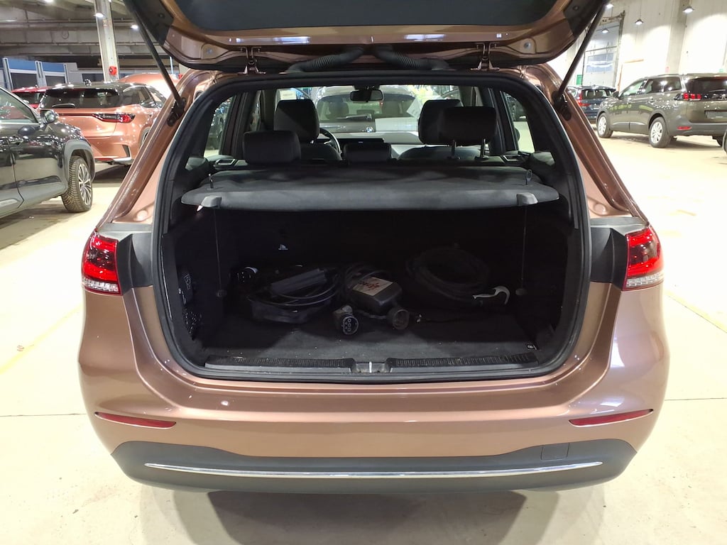 MERCEDES-BENZ B-CLASS 1.3 B 250 E DCT photo