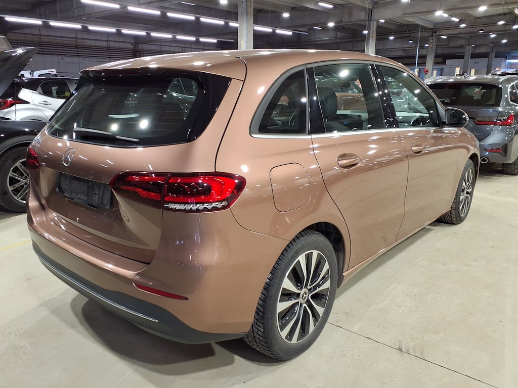 MERCEDES-BENZ B-CLASS 1.3 B 250 E DCT photo