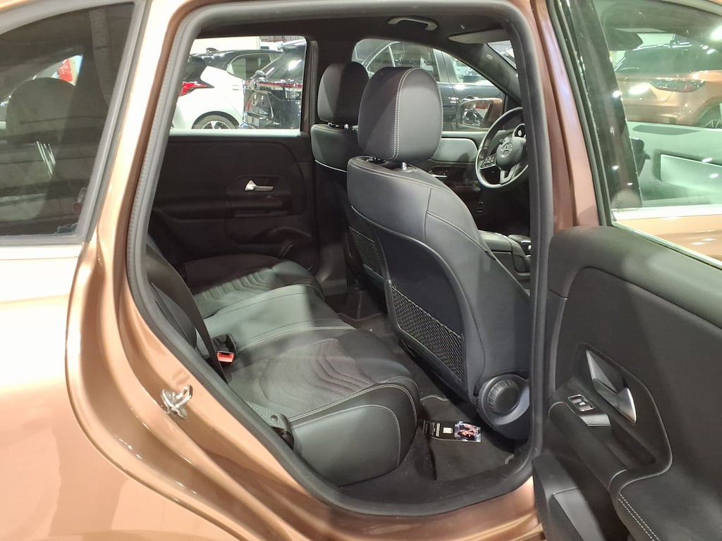 MERCEDES-BENZ B-CLASS 1.3 B 250 E DCT photo