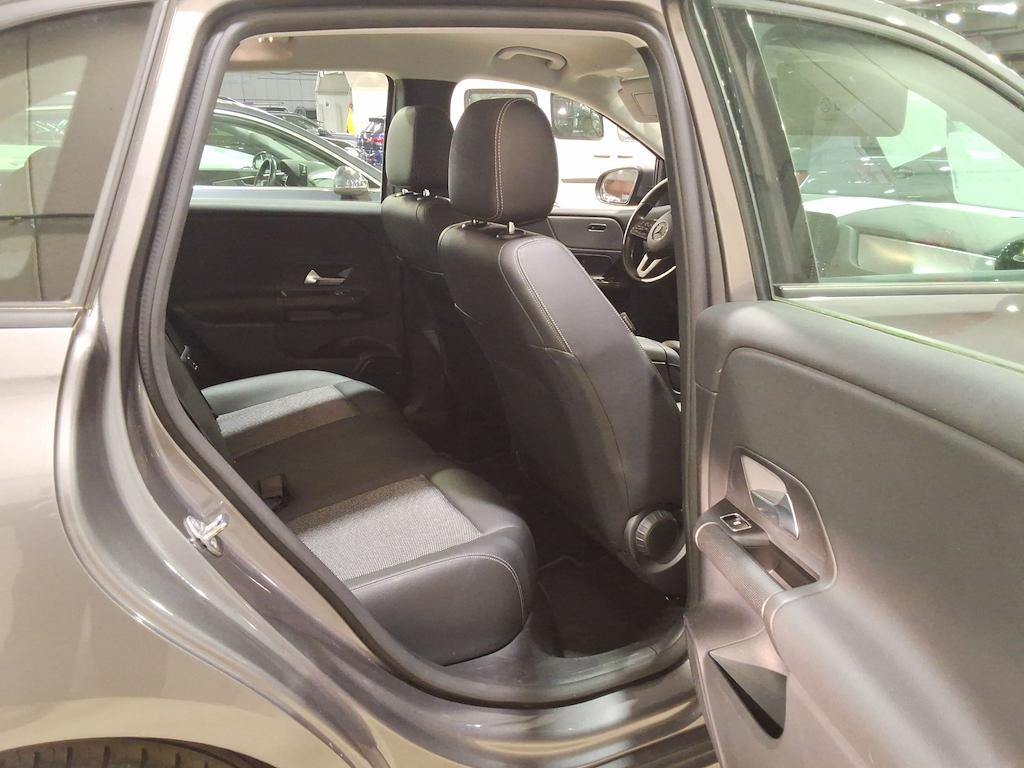 MERCEDES-BENZ B-CLASS 2.0 B 180 D BUSINESS SOLUTION DCT photo