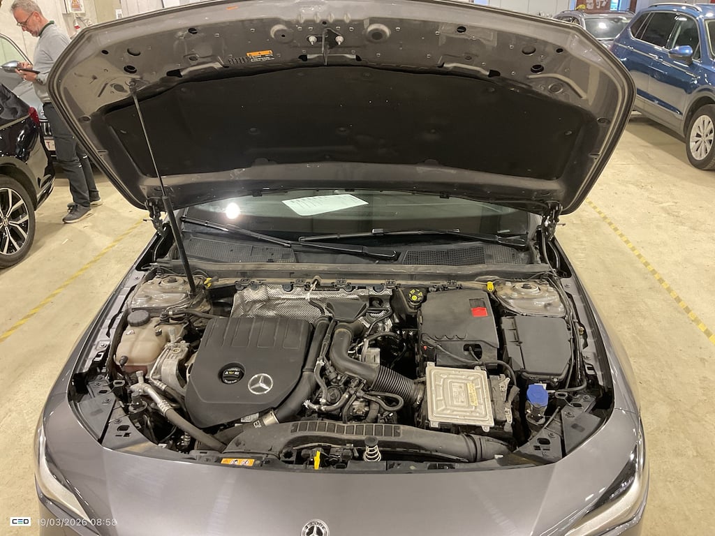 MERCEDES-BENZ CLA - Klasse 1.3 CLA 180 BUSINESS SOLUTION ESSENTIAL photo