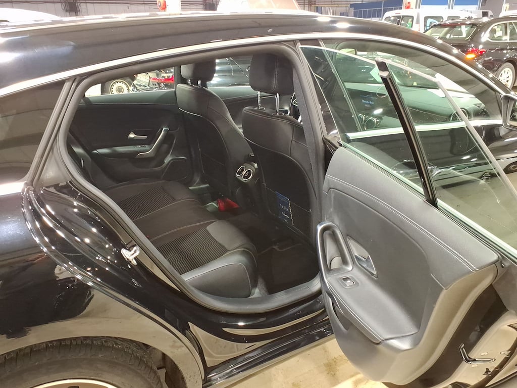 MERCEDES-BENZ CLA - Klasse 1.3 CLA 250 E BUSINESS SOLUTION DCT photo