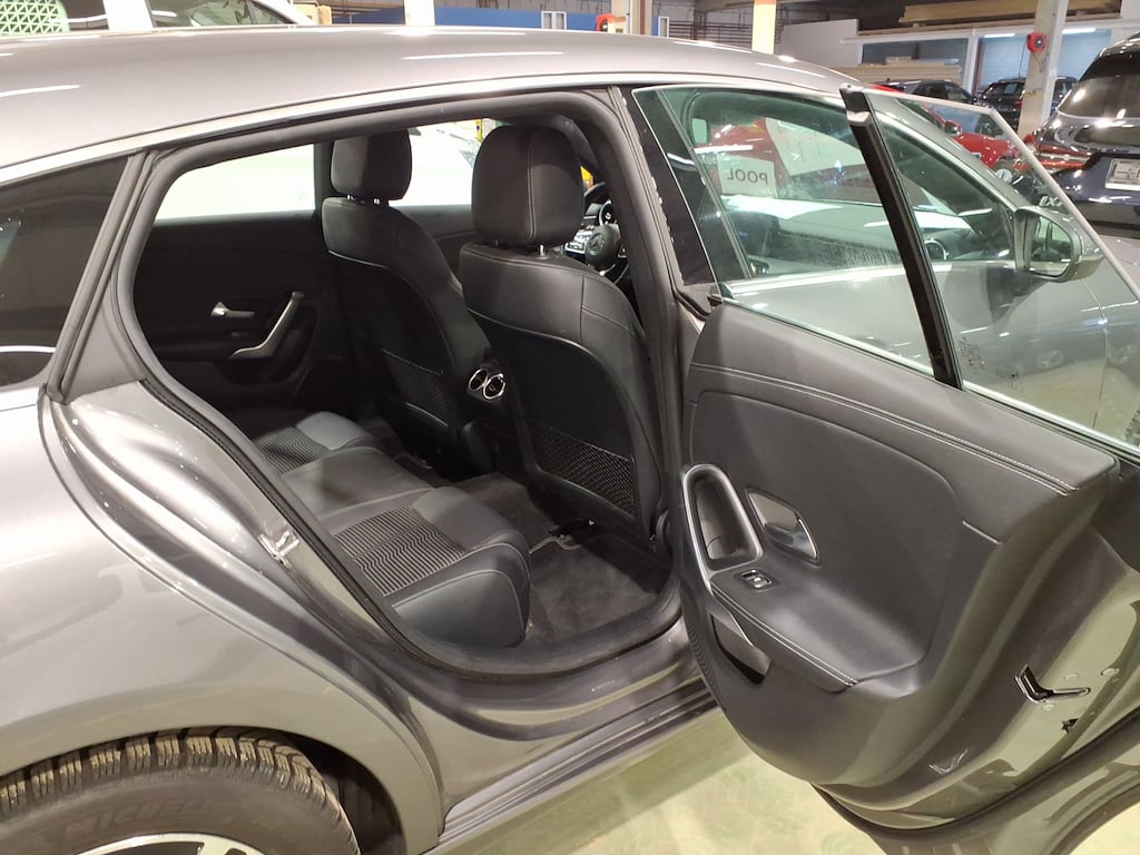 MERCEDES-BENZ CLA - Klasse 1.3 CLA 250 E BUSINESS SOLUTION DCT photo