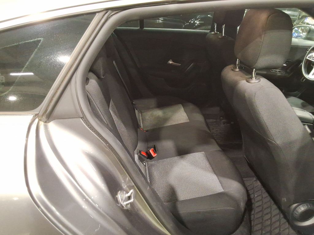 MERCEDES-BENZ CLA SHOOTING BRAKE 2.0 CLA 200 D BUSINESS SOLUTION DCT photo