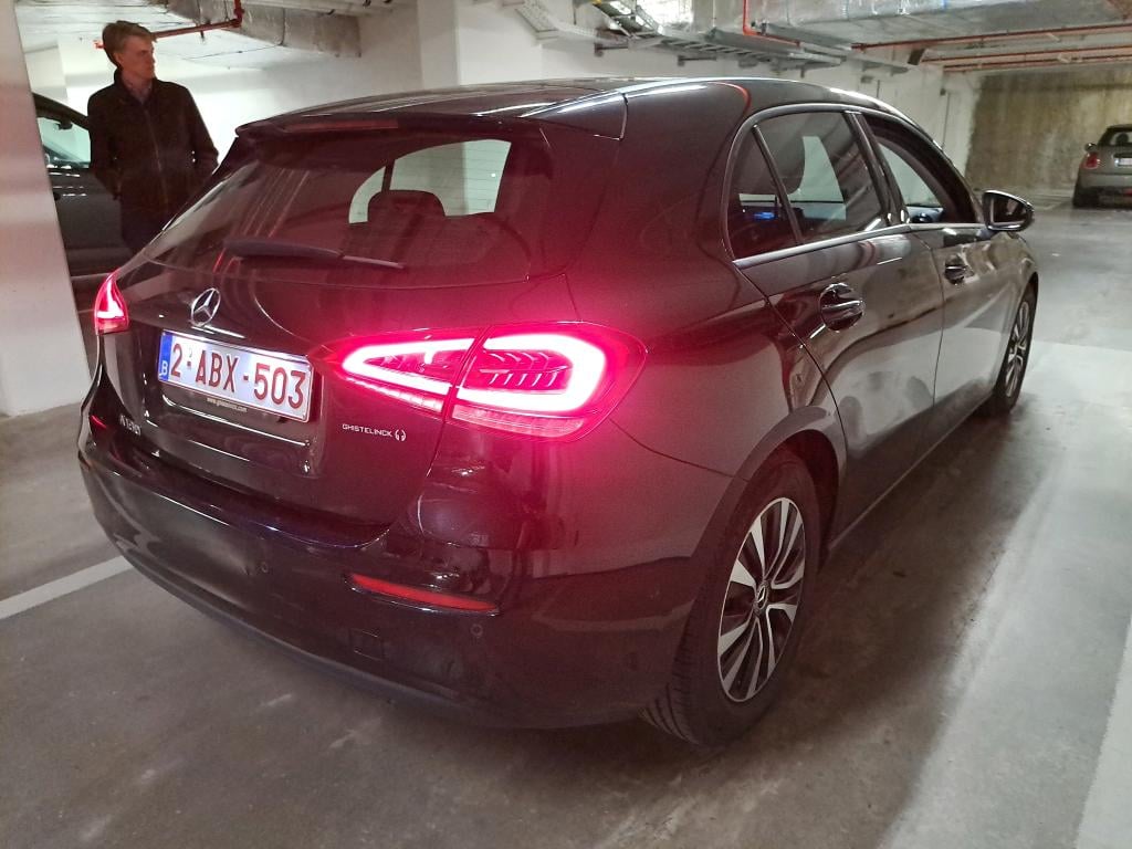 MERCEDES-BENZ CLASS A (W177) A 180 Business Solution photo