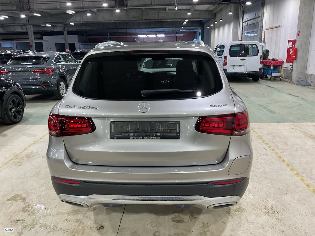 MERCEDES-BENZ GLC 2.0 GLC 300 DE 4MATIC 4WD AUTO photo