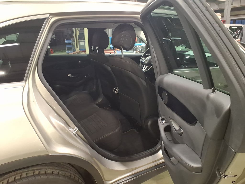 MERCEDES-BENZ GLC 2.0 GLC 300 DE 4MATIC 4WD AUTO photo