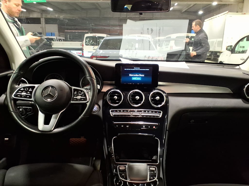 MERCEDES-BENZ GLC 2.0 GLC 300 DE 4MATIC 4WD AUTO photo