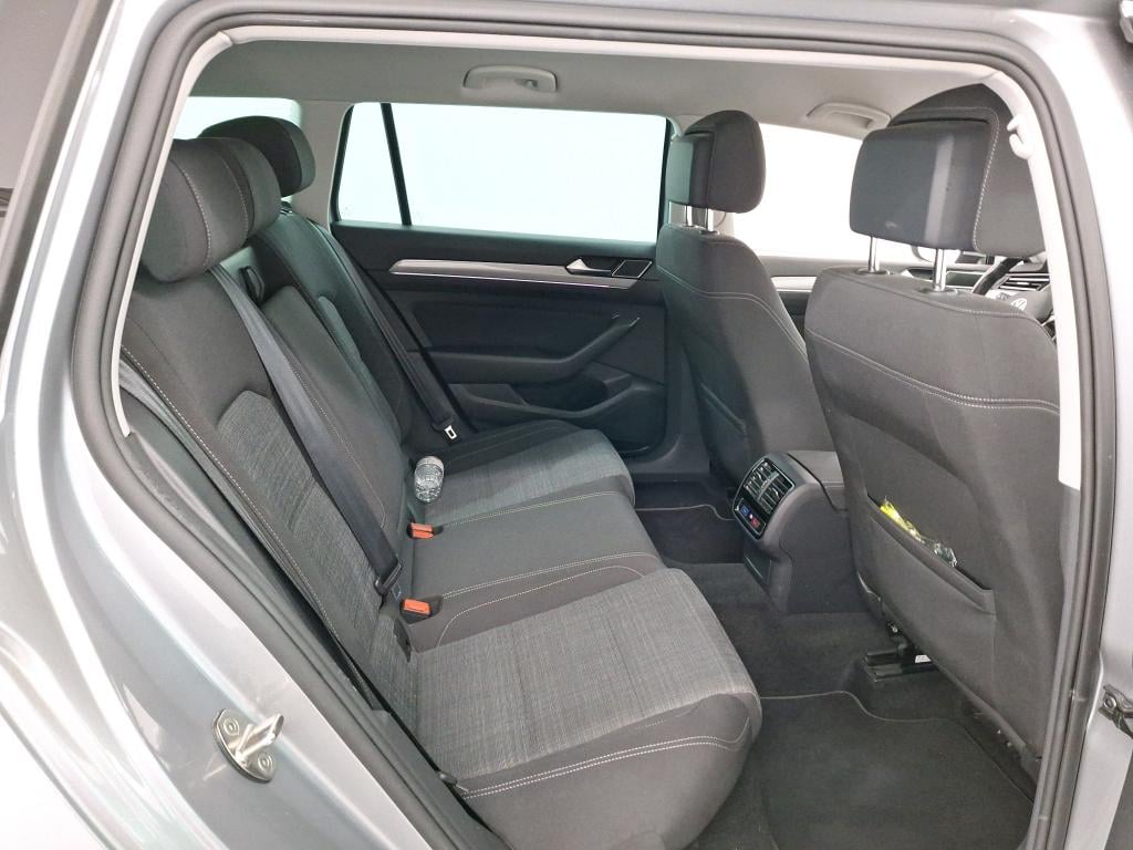 VOLKSWAGEN Passat 2.0 TDI 90KW MSQ VARIANT STYLE BUSINESS photo
