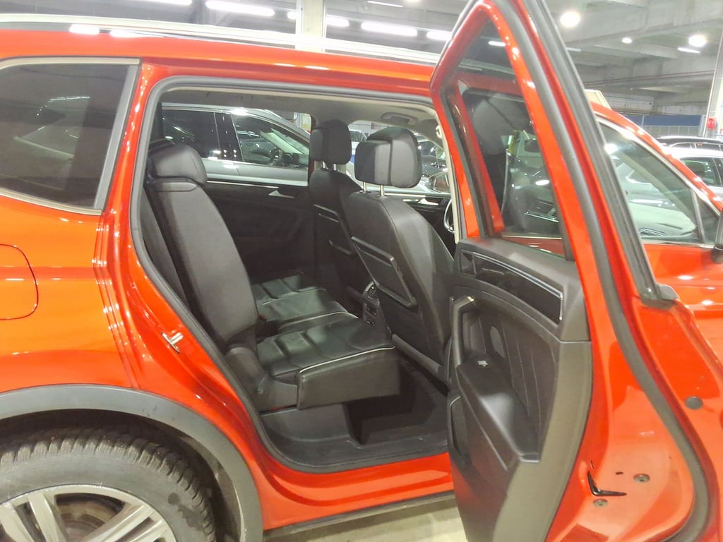VOLKSWAGEN TIGUAN ALLSPACE 2.0 TDI PLATINUM DSG photo