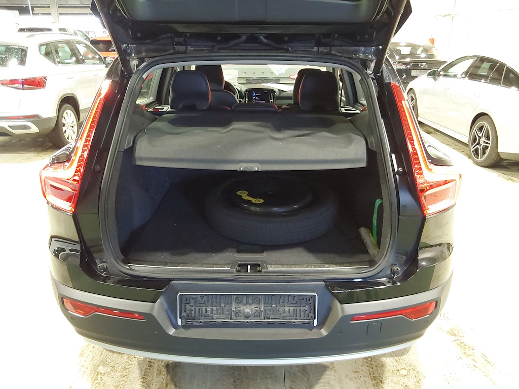 VOLVO XC40 1.5 T2 PLUS DARK DESIGN AUTO photo