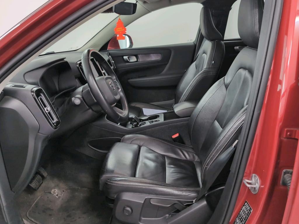 VOLVO XC40 1.5 T4 PHEV CORE DCT photo