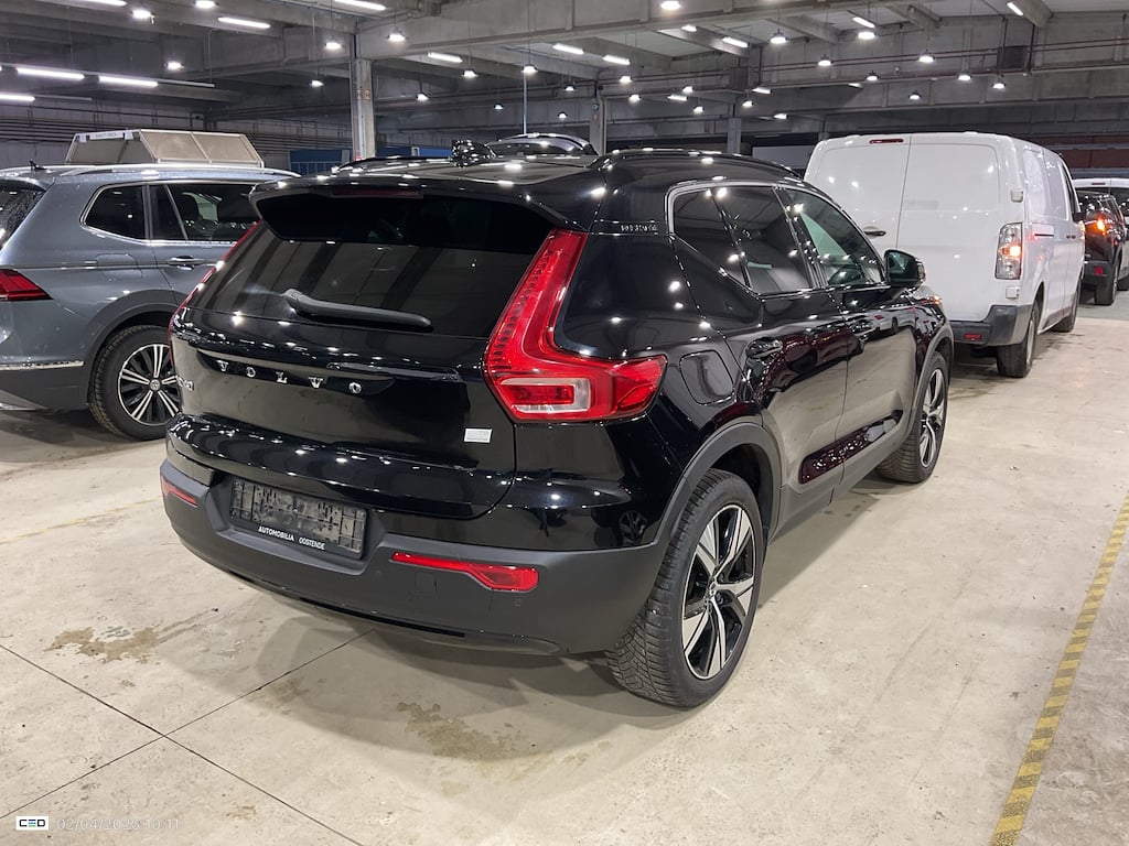 VOLVO XC40 1.5 T5 PHEV R-Design photo