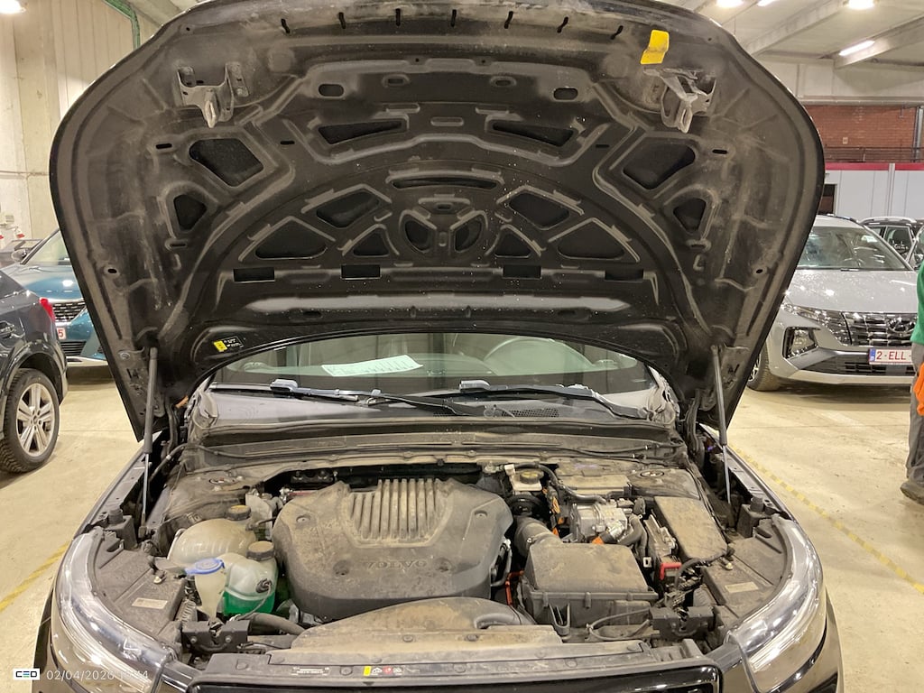 VOLVO XC40 1.5 T5 PHEV R-Design photo