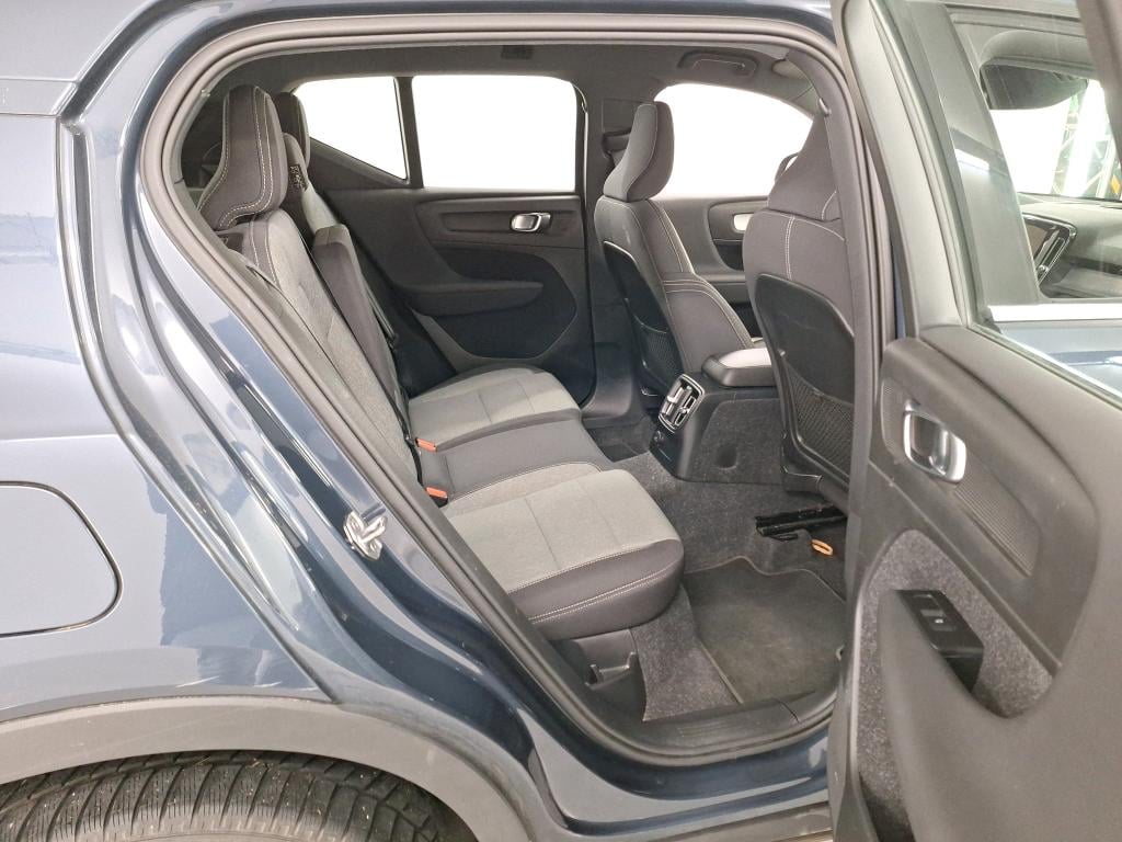 VOLVO XC40 1.5 T5 PHEV Recharge Pro DCT photo