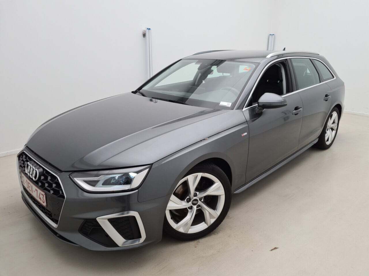 AUDI A4 AVANT 30 TDI BUSINESS ED. S-TRONIC