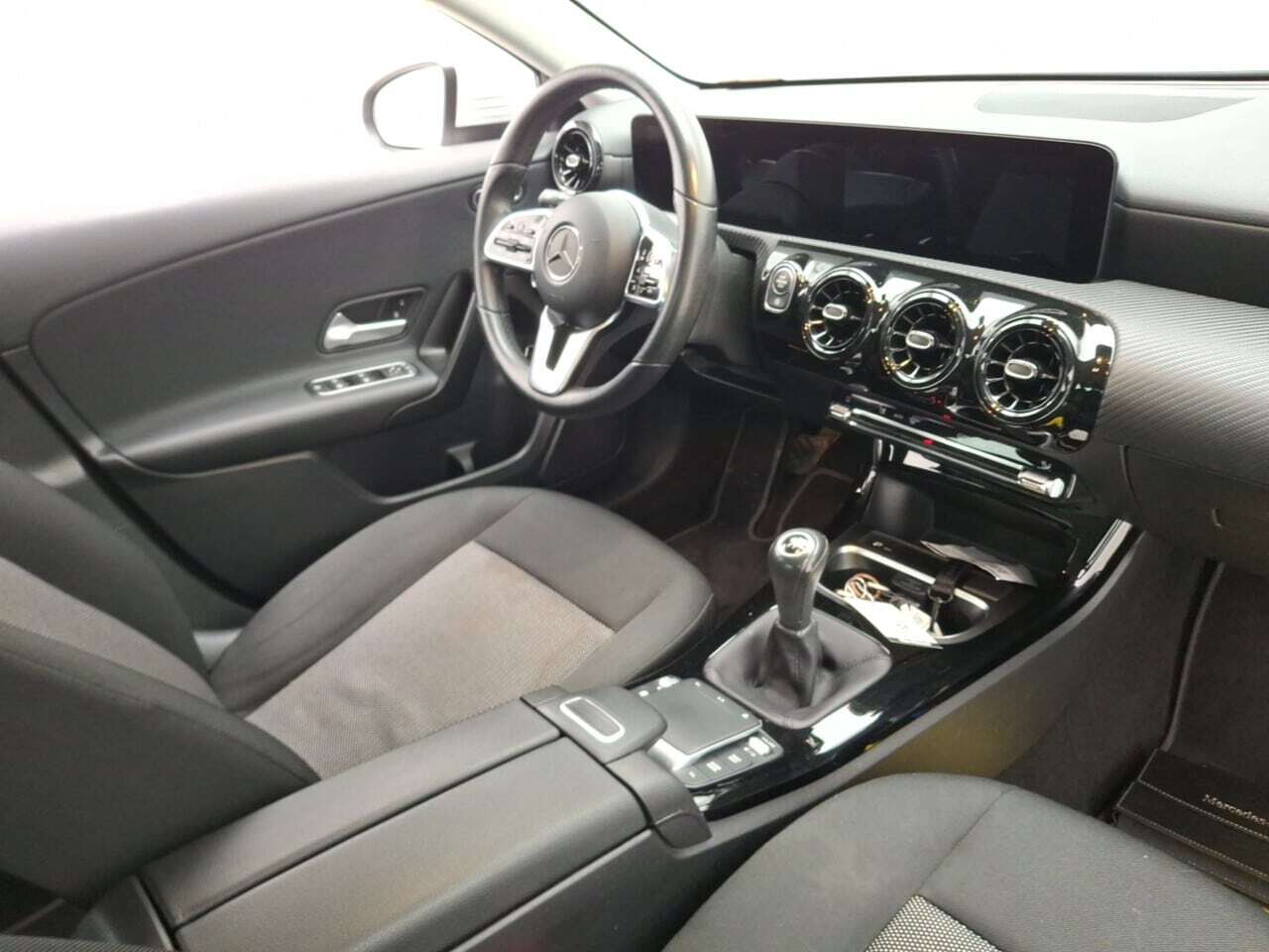 MERCEDES-BENZ A-KLASSE LIMOUSINE 2.0 180 D STYLE photo