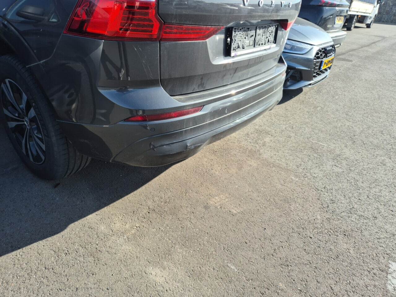 VOLVO XC60 2.0 B4 MOMENTUM PRO GEARTRONIC photo