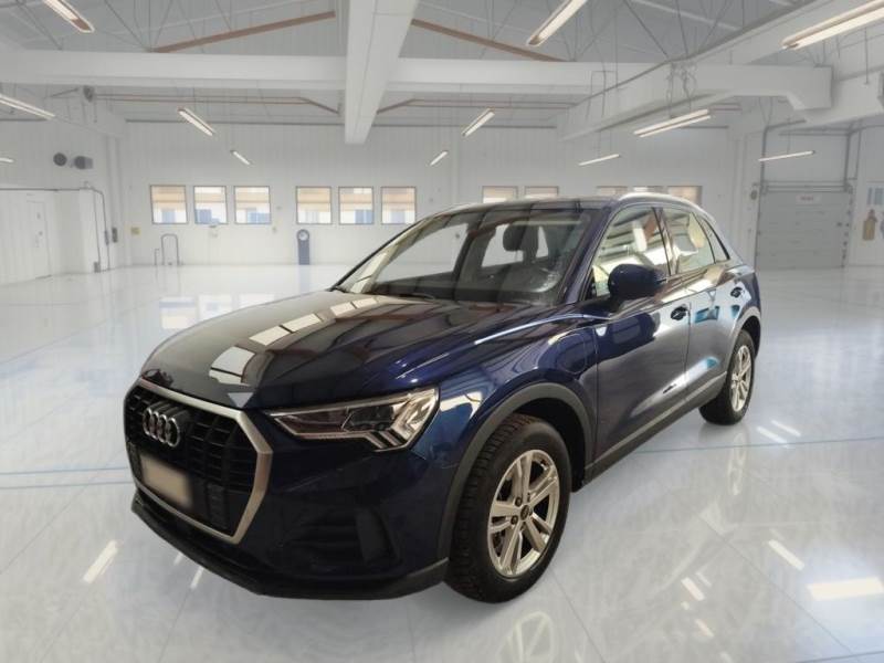 AUDI Q3 / 2018 / 5P / SUV 45 TFSI E S TRONIC BUSINESS