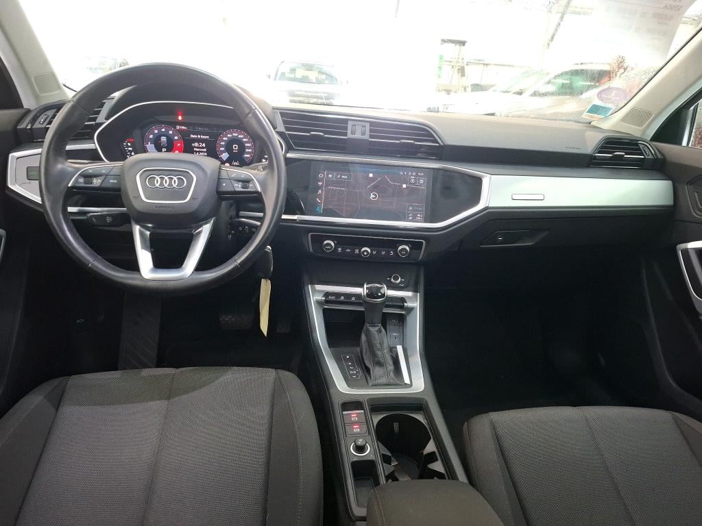 AUDI Q3 / 2018 / 5P / SUV 35 TFSI 150 MHEV S TRONIC BUSINESS LINE photo